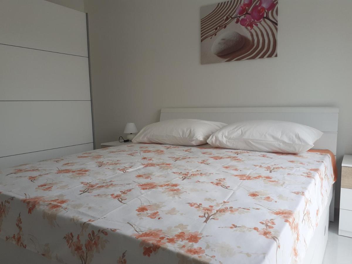Apartmani Miletic Jelsa  Exteriér fotografie